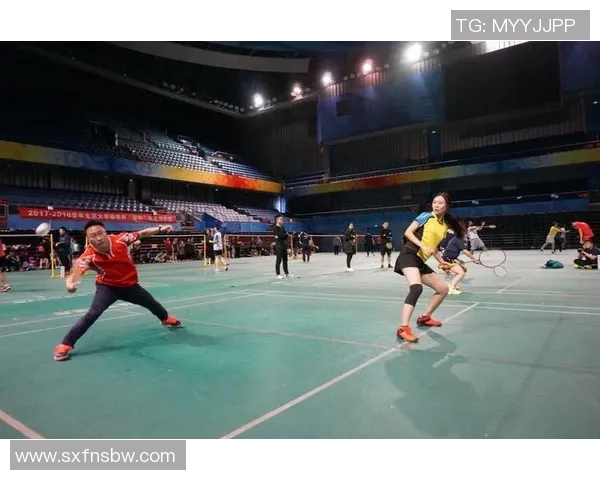 成都羽毛球队凭借65分稳居大师赛积分榜首位展现强劲实力