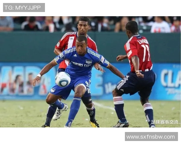 头发倒梳的足球明星如何在赛场上展现独特魅力与风格