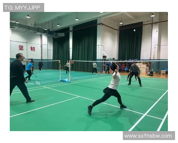 赵芳独家分享羽毛球技巧与心得助你提升球技的秘诀与经验总结