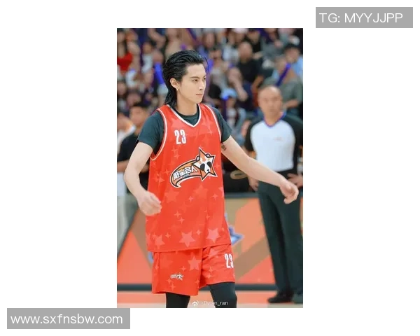 足球明星王鹤棣精彩瞬间集锦展现其非凡魅力与球场风采