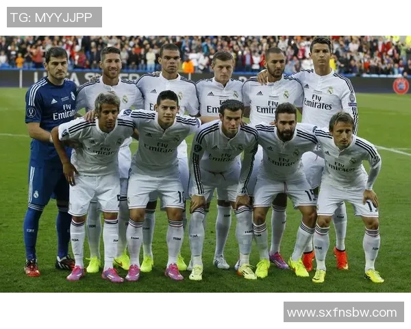 哥伦比亚足球明星的精彩瞬间与经典形象全景展示